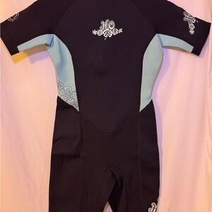 HQ Short Sleeve Wetsuit NWT!